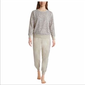 Splendid Tan Cheetah Print Long Sleeve Matching Pajama Set